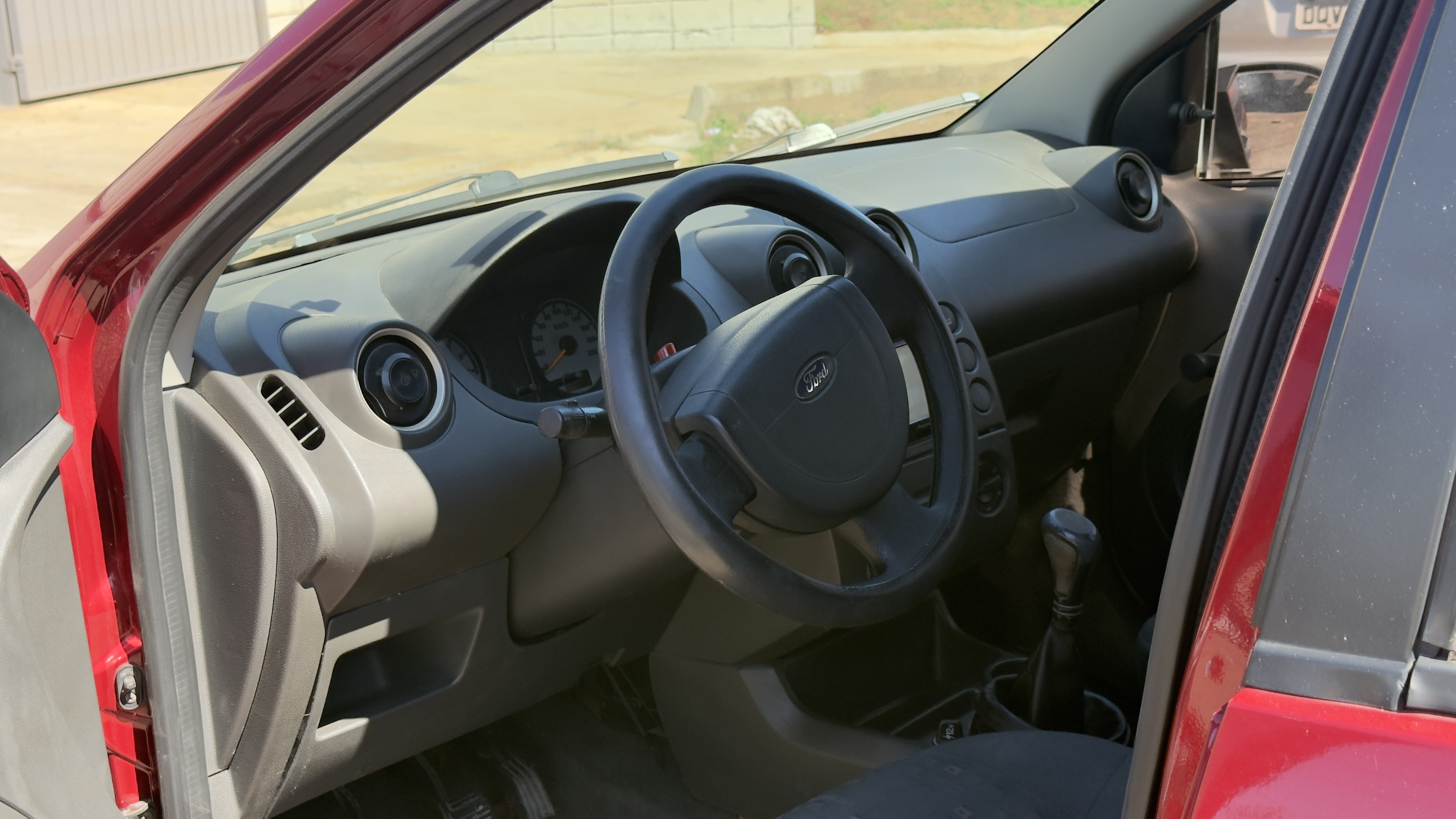 Ford Fiesta 1.0 2003 — foto 3