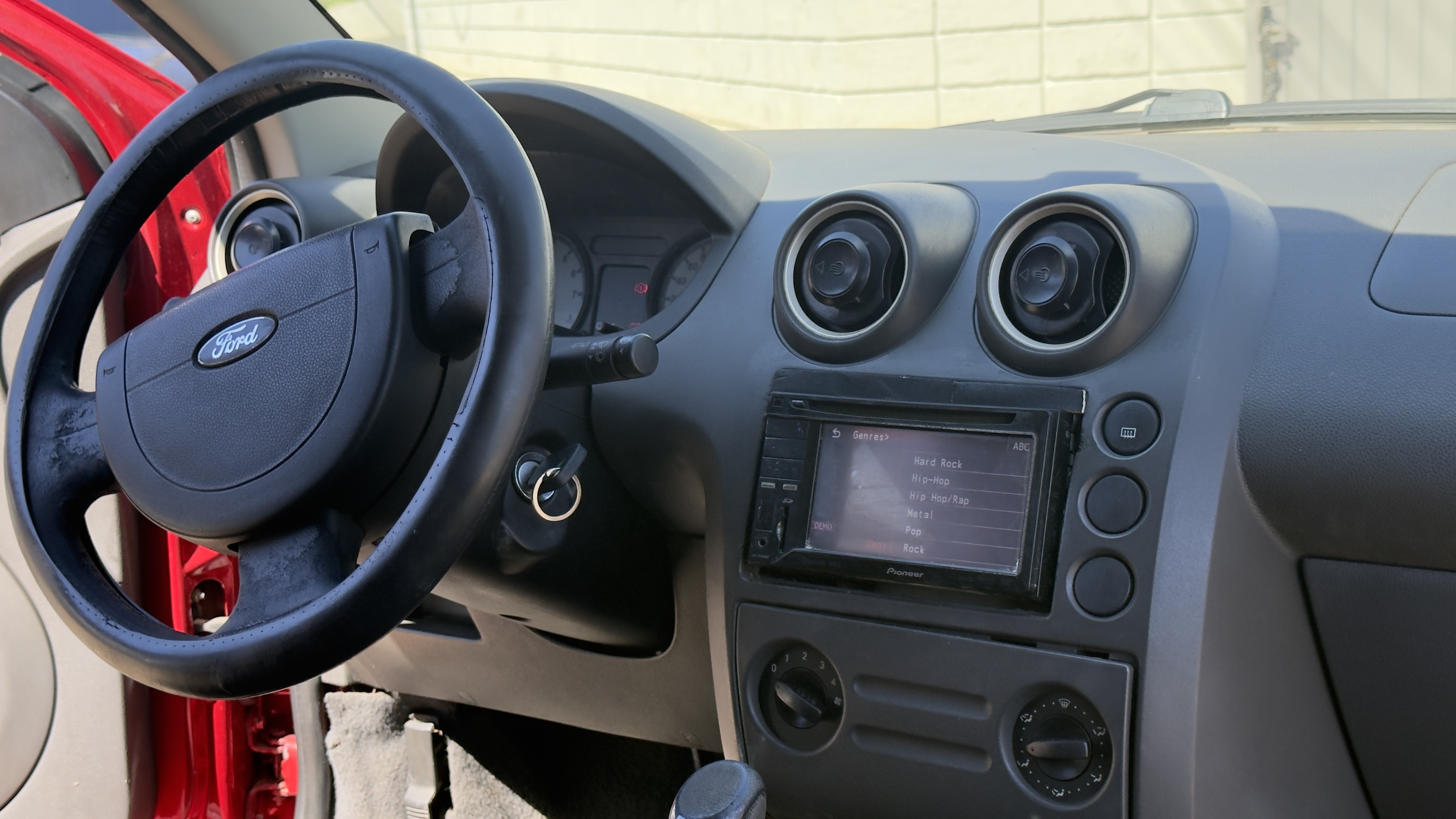 Ford Fiesta 1.0 2003 — foto 2