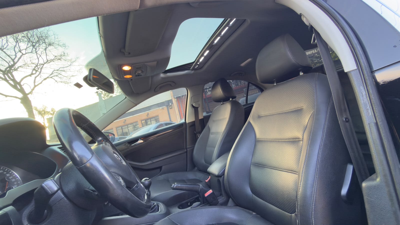 volkswagen Jetta 2011 — foto 4